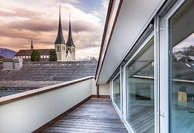 Top city center Lion Monument