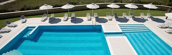 Niriides Luxury Villas