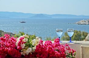 Ydreos Studios & Apartments