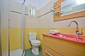 Ydreos Studios & Apartments