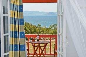 Ydreos Studios & Apartments