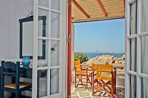 Ydreos Studios & Apartments