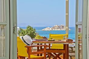 Ydreos Studios & Apartments