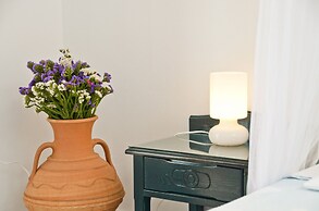 Ydreos Studios & Apartments