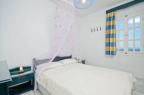 Ydreos Studios & Apartments