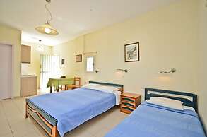 Ydreos Studios & Apartments