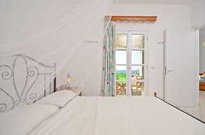 Ydreos Studios & Apartments