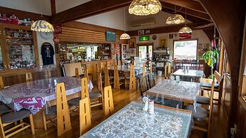 Pension and Log Cottage Hoshinoko