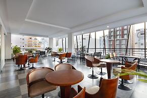 Maple Leaf Hotel & Apartment