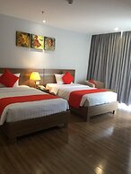 Maple Leaf Hotel & Apartment