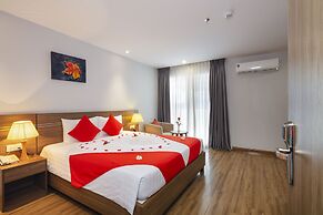 Maple Leaf Hotel & Apartment