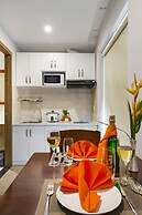 Maple Leaf Hotel & Apartment