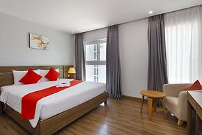 Maple Leaf Hotel & Apartment