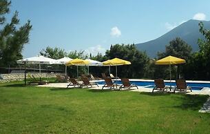 Stalaktites Studios and Apartments