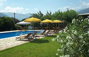 Stalaktites Studios and Apartments