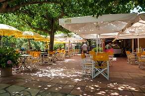 Stalaktites Studios and Apartments