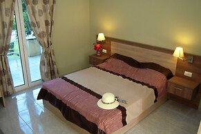 Stalaktites Studios and Apartments