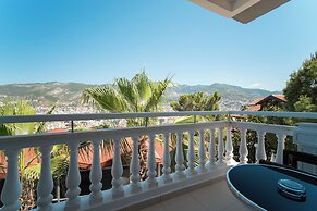 Sunny Hill Alya Hotel