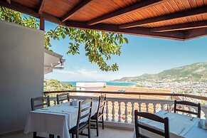 Sunny Hill Alya Hotel