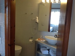 Asterias Studios Apartments