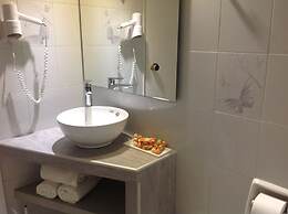 Asterias Studios Apartments