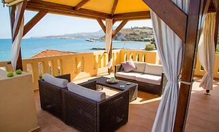 Asterias Studios Apartments