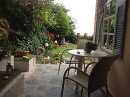 Asterias Studios Apartments