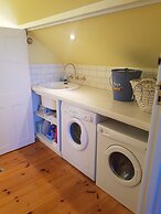 Water Bay Villa Bed and Breakfast