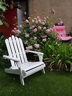 Water Bay Villa Bed and Breakfast