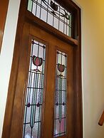 Water Bay Villa Bed and Breakfast