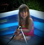 Water Bay Villa Bed and Breakfast