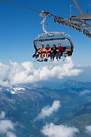 GRAND your home with common kitchens with self check-in