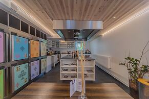 GRAND your home with common kitchens with self check-in