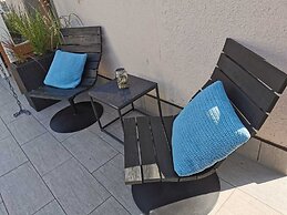 GRAND your home with common kitchens with self check-in