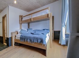 GRAND your home with common kitchens with self check-in