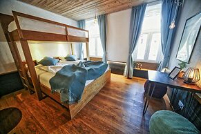 GRAND your home with common kitchens with self check-in