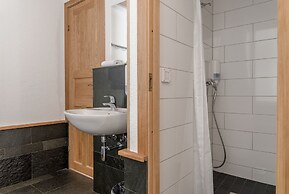 GRAND your home with common kitchens with self check-in