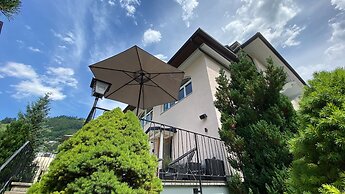 GRAND your home with common kitchens with self check-in