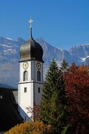 GRAND your home with common kitchens with self check-in