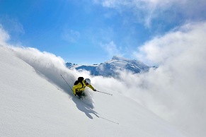 GRAND your home with common kitchens with self check-in