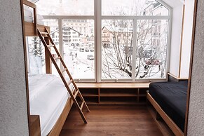 GRAND your home with common kitchens with self check-in