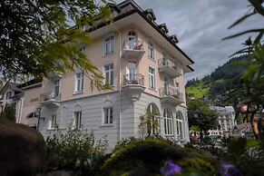 GRAND your home with common kitchens with self check-in