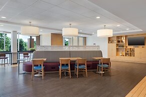 Home2 Suites by Hilton Milwaukee Brookfield