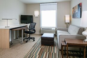 Home2 Suites by Hilton Milwaukee Brookfield