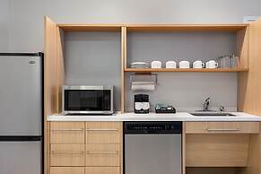 Home2 Suites by Hilton Milwaukee Brookfield