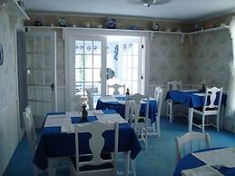 The Olde Village Inn