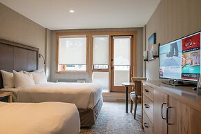 Moose Hotel And Suites