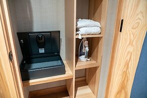 Moose Hotel And Suites