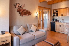 Moose Hotel And Suites