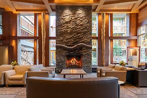 Moose Hotel And Suites